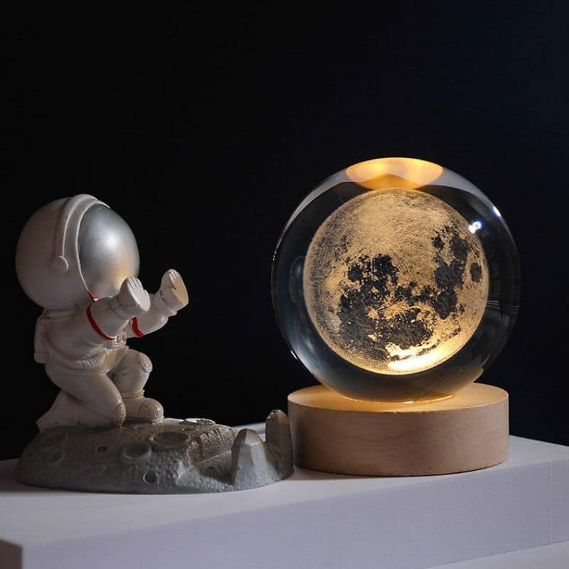 Glowing Crystal Sphere Light