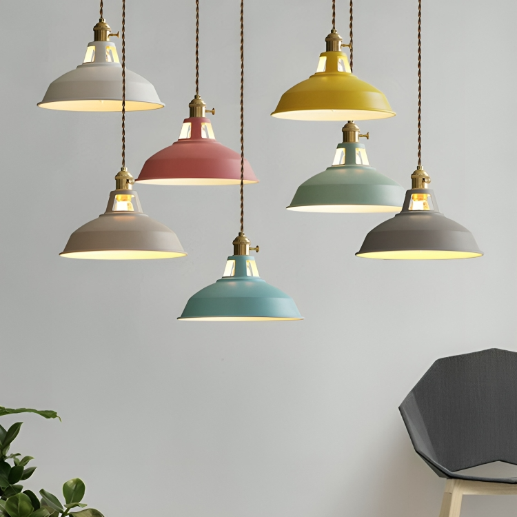 Single-Bulb Industrial Metal Pendant Light for Dining Spaces