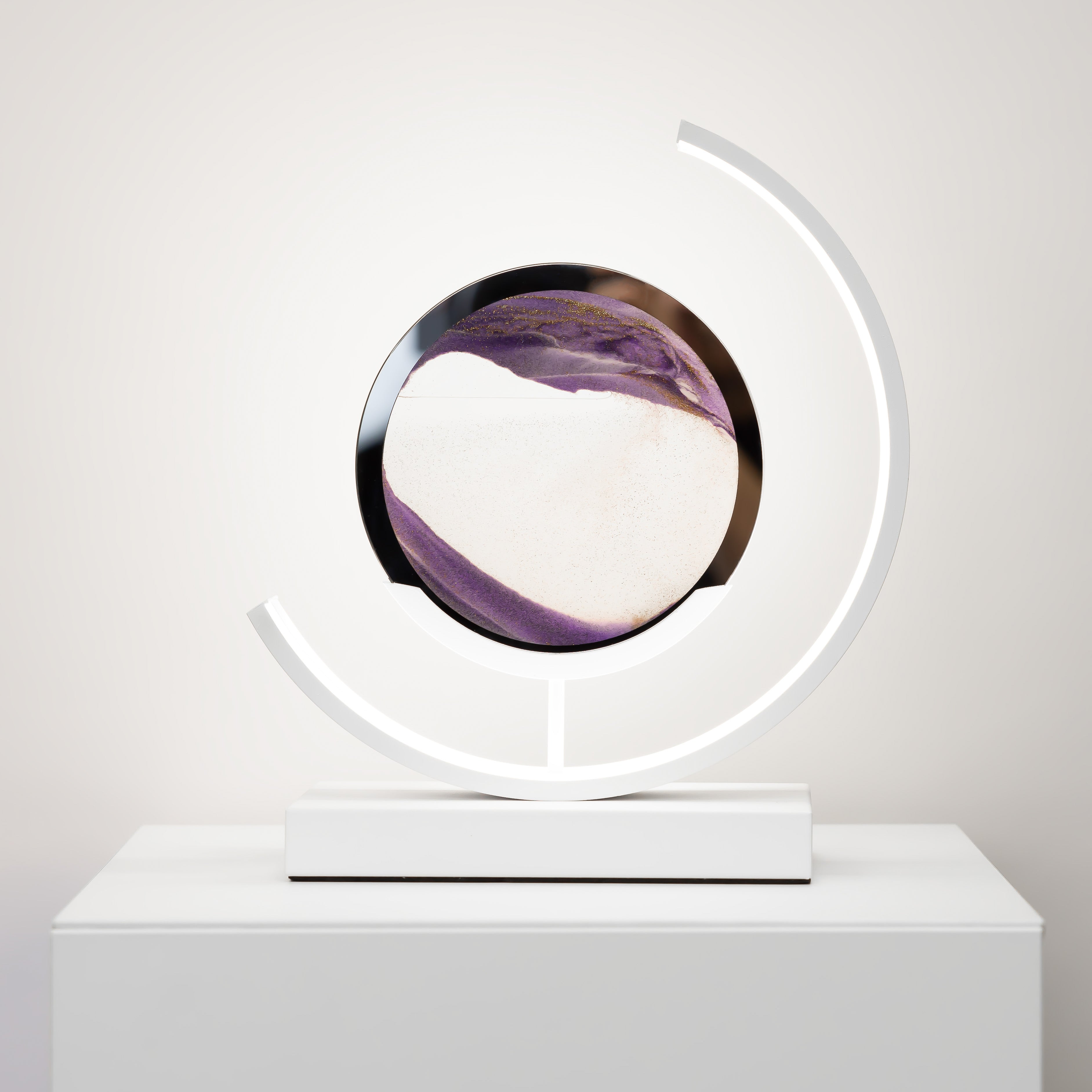 Minimalist Hourglass-Shaped Accent Table Lamp